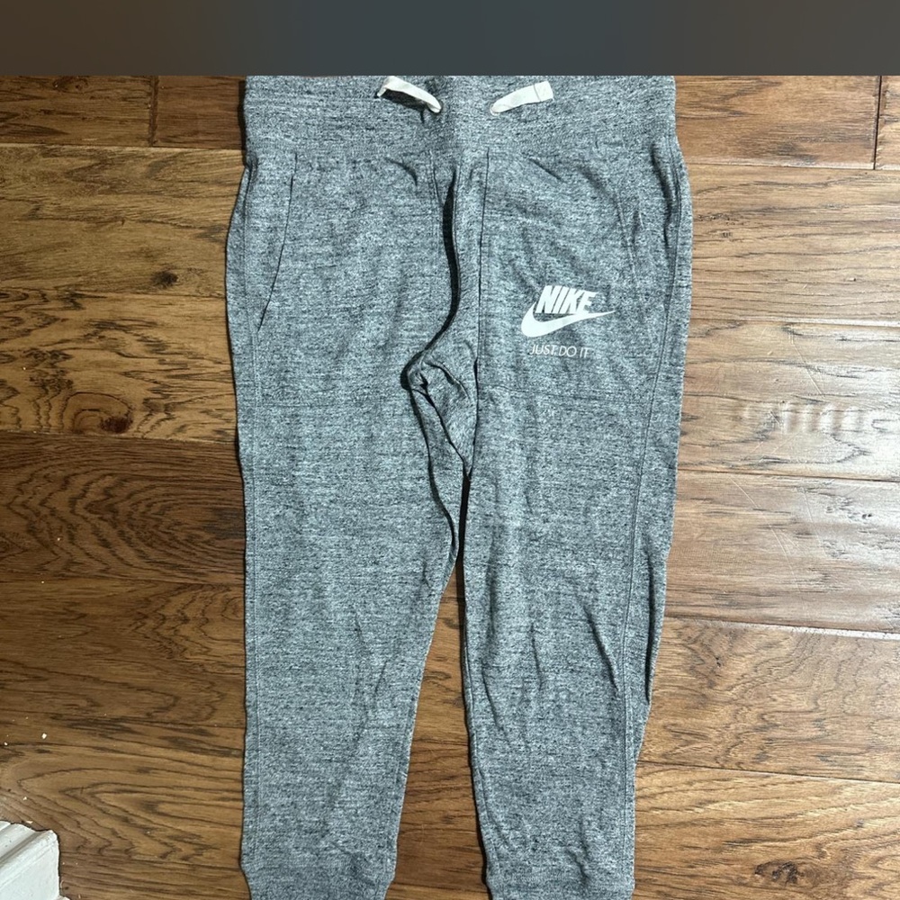 Nike Heather Gray Women's Joggers